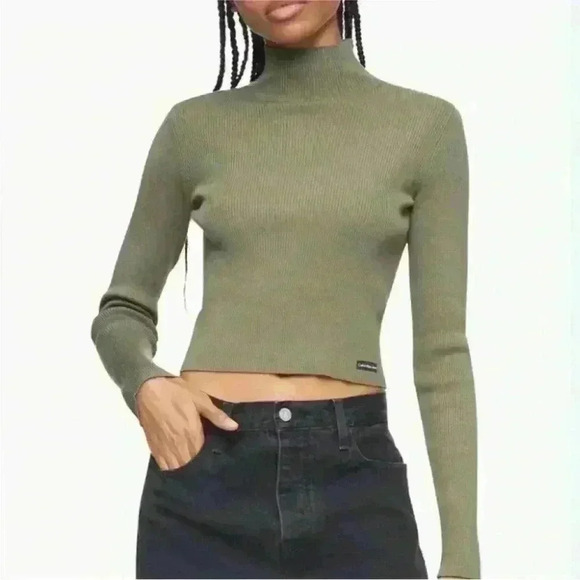 Woman’s Calvin Klein cropped mock neck olive green sweater size large - Picture 1 of 3